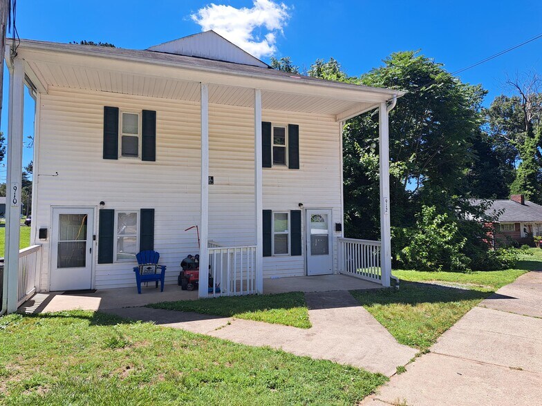 Building Photo - 912 Pittsburg Ave
