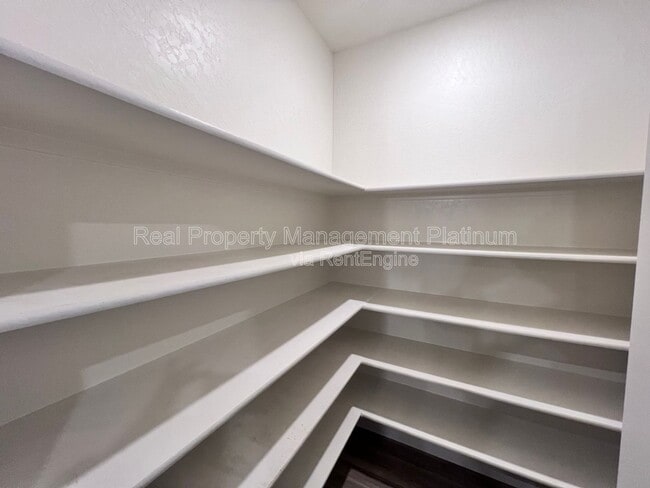 Building Photo - 2321 S Purdue Ave