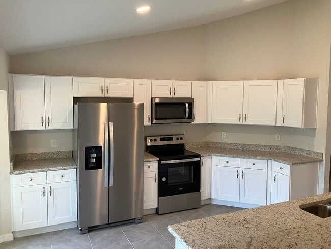 Building Photo - STUNNING SUMMERFIELD 3BR/2BA/2 Car HOME!