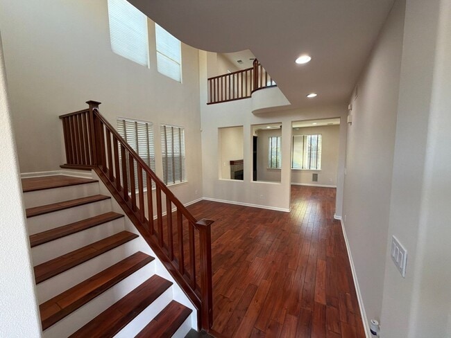 Building Photo - San Ramon's Lovely Windemere, Canadora Two Story Home 3 Br. + Loft, 2.5 Ba.