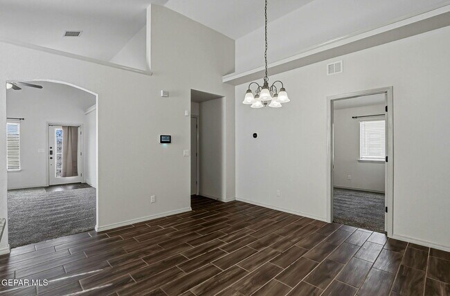 Building Photo - 14620 Carlo Alvarado Dr