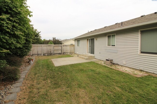 Building Photo - 3 bed, 2 bath home in Richland