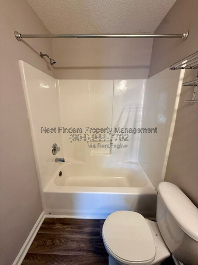 Building Photo - 518 Scrub Jay Dr