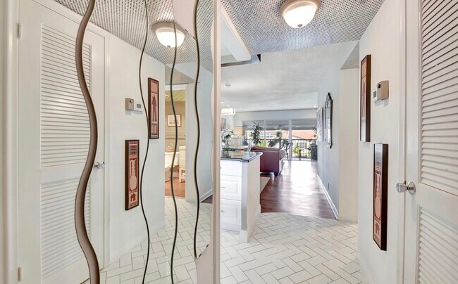 Building Photo - 4070 Tivoli Ct