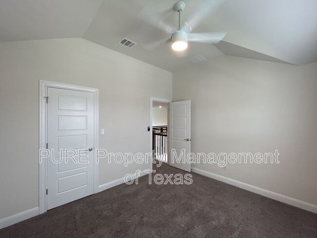 Building Photo - 716 Expedition Way