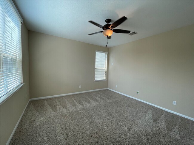 Building Photo - 10418 Quiet Courtyard Rd