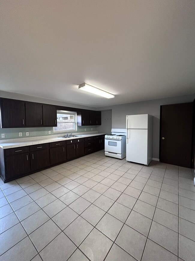 Building Photo - 1220-1224 Termon Ave