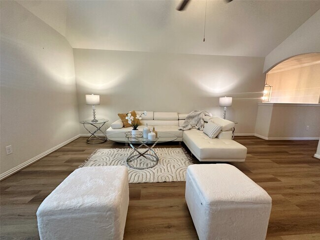 Building Photo - 6818 Pear Point Ln