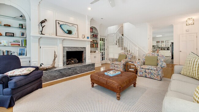 Building Photo - 546 Collins Meadow Dr