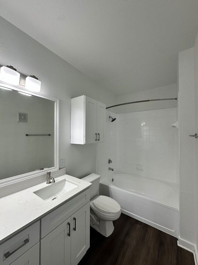 Building Photo - 6740 Davidson St