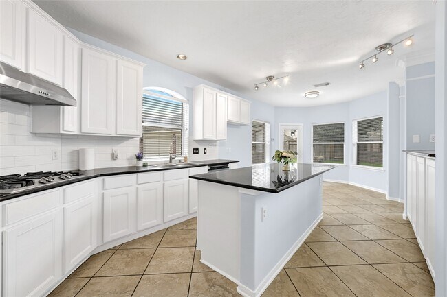Building Photo - 6103 Sebastian Hill Dr