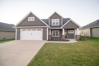 Building Photo - 7407 Pemberton Dr
