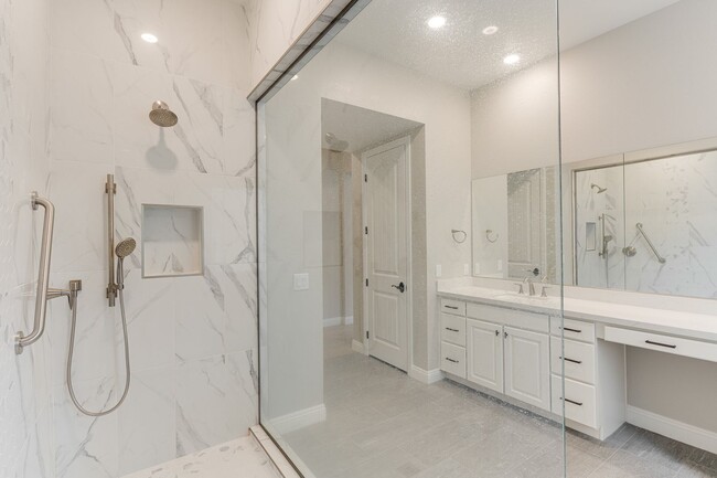Building Photo - LUXURY 2BEDROOM IN MIRA VILLA W/ STRIP & M...