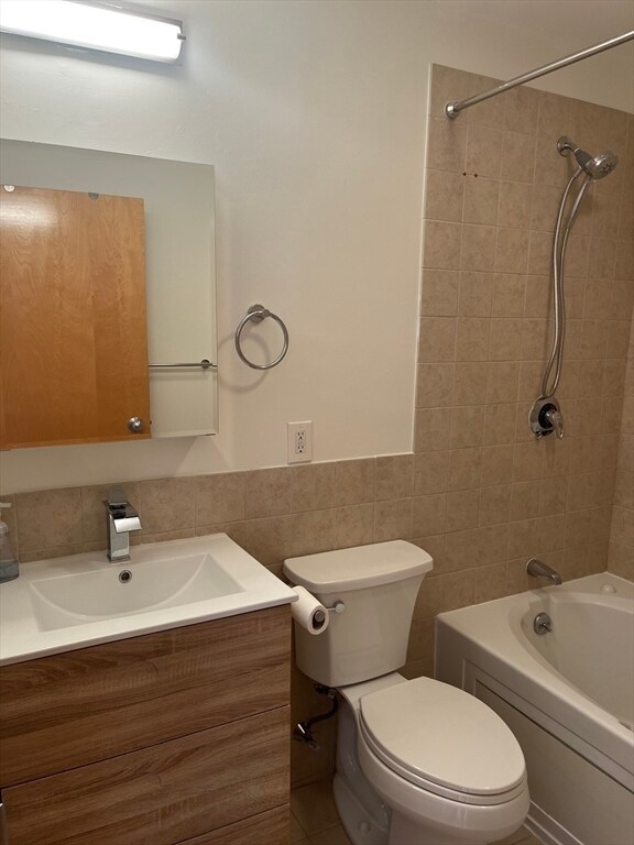 Building Photo - 449-463-463 Washington St