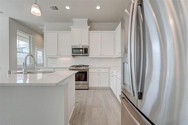 Building Photo - 16235 Rattlesnake Run Trail Trl