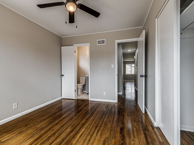 Building Photo - Newly remodeled home