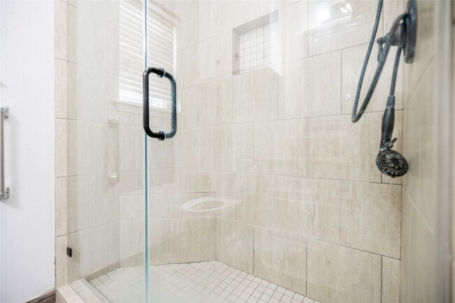 Building Photo - 3050 Orange St