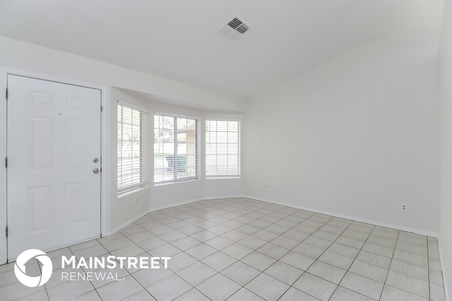 Building Photo - 1704 S 39th St