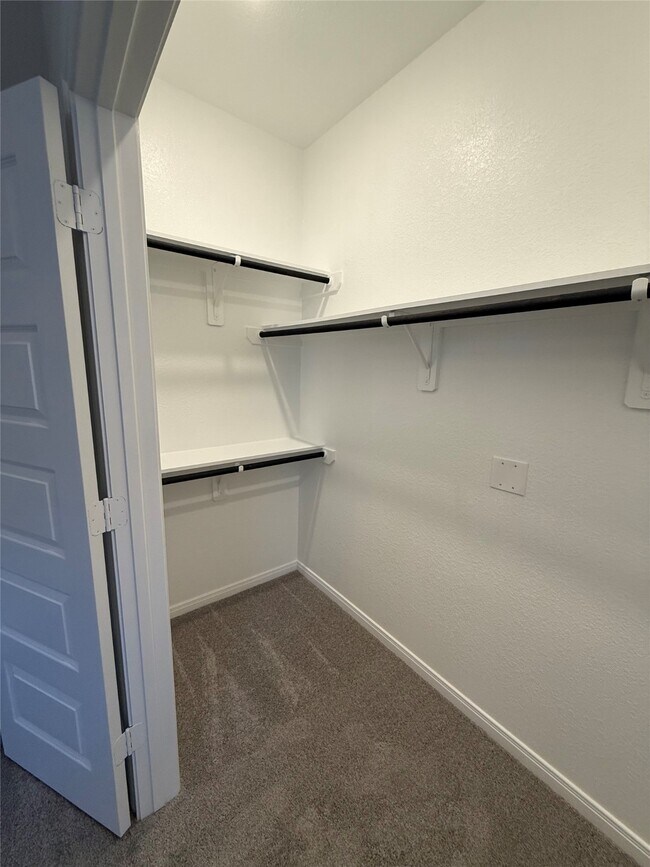 Building Photo - 11840 E Gate Dr