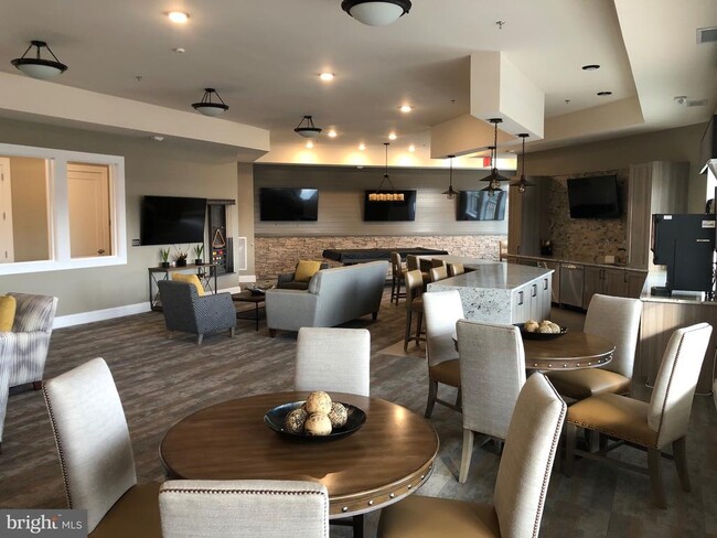 Building Photo - 4619 Forest Pines Dr