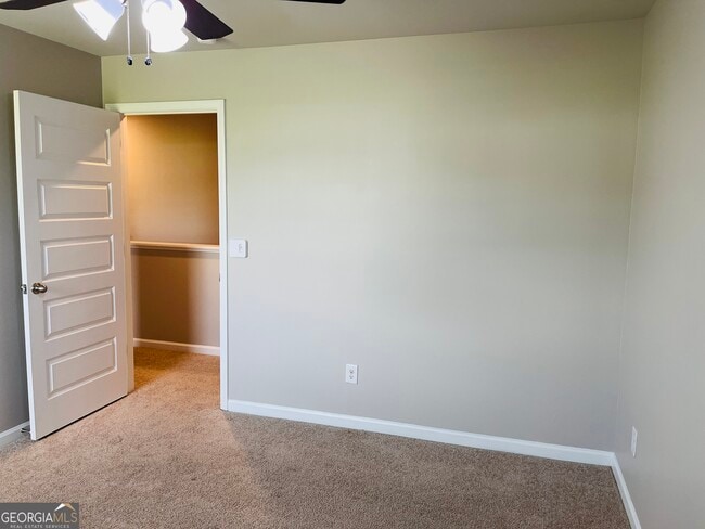 Building Photo - 19 White Spruce Wy