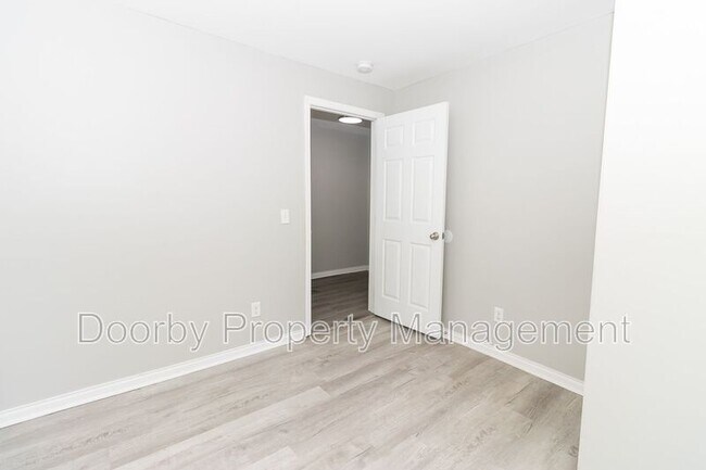 Building Photo - 4807 14th Ave