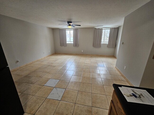 Building Photo - 3009 Pearl Ave