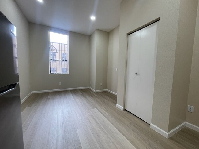 Building Photo - 1012 Grant Ave