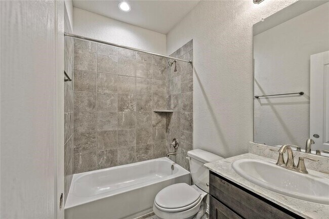 Building Photo - 8430 Sunset Isles Dr