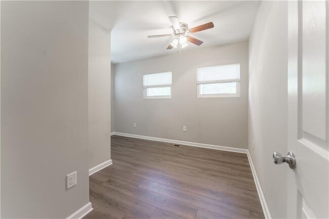 Building Photo - 5580 Williams Shores Dr