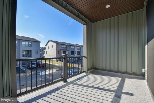 Building Photo - 120 Emily Wy