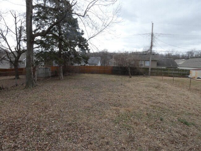 Building Photo - 5045 NE 56th Pl