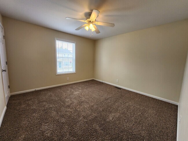 Building Photo - 248-2C EXECUTIVE AVE, CLARKSVILLE, TN 37042