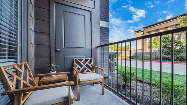 Building Photo - 18210 Park Row Blvd