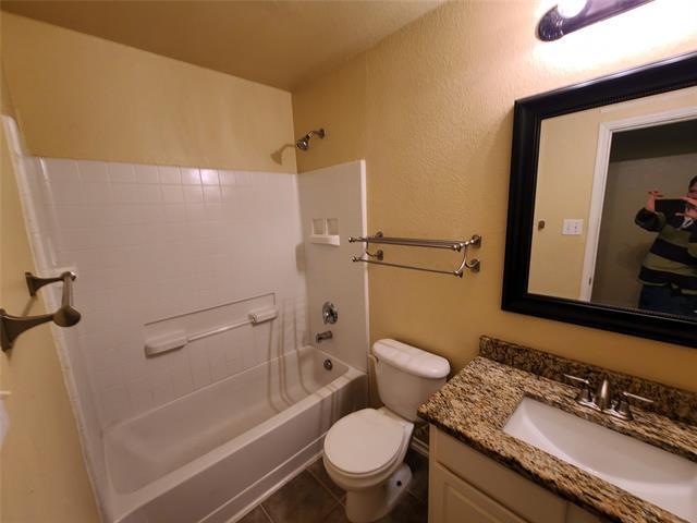 Building Photo - 1017 Pebblecreek Dr