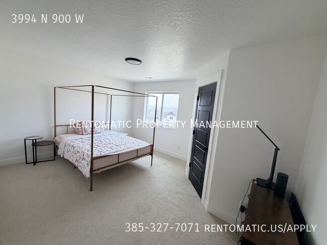 Building Photo - 3994 N 900 W