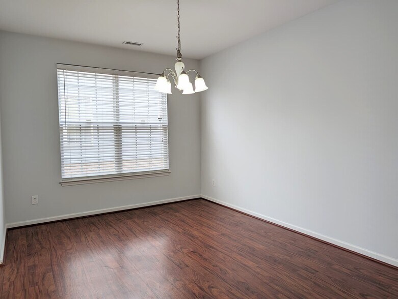 Building Photo - 172 Chandler Springs Dr