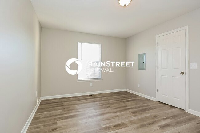 Building Photo - 3 Bedroom Pet-Friendly Home in ANTIOCH, TN with Main Street Renewal