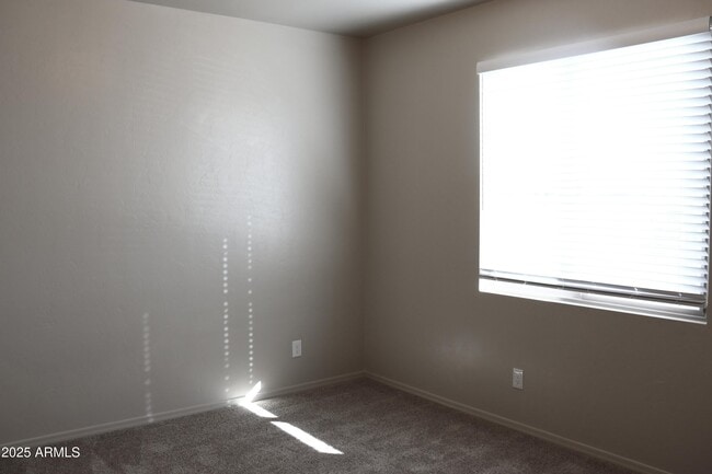 Building Photo - 1547 Middle Crk Ln