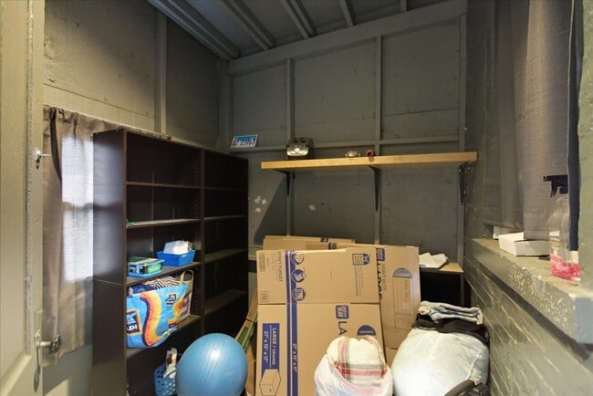 Building Photo - 2708 N Richmond St