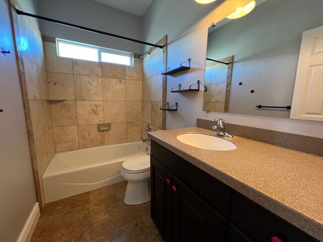 Building Photo - Beautiful Stockton Home with Stunning Mountain and Valley Views