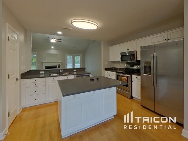 Building Photo - 4407 Gladwood Lane Charlotte NC