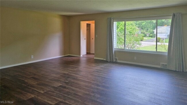 Building Photo - 6862 Westview Dr