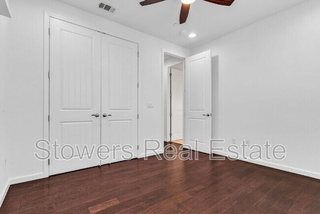 Building Photo - 3223 Carpenter Way