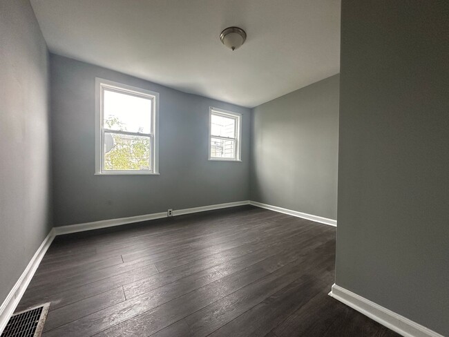 Building Photo - Two-Bedroom House In Baltimore