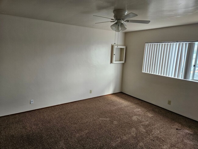 Building Photo - 2 Bedroom - 1 Bathroom unit in Point Loma