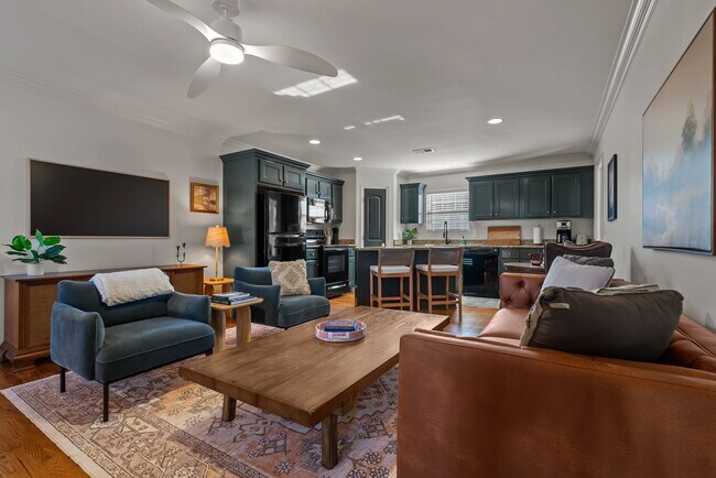 Building Photo - 7 Hamilton Ave