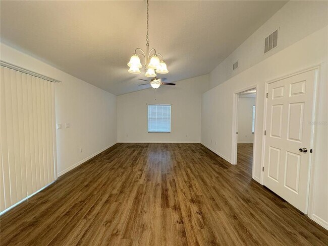 Building Photo - 8315 E Rosko Ct