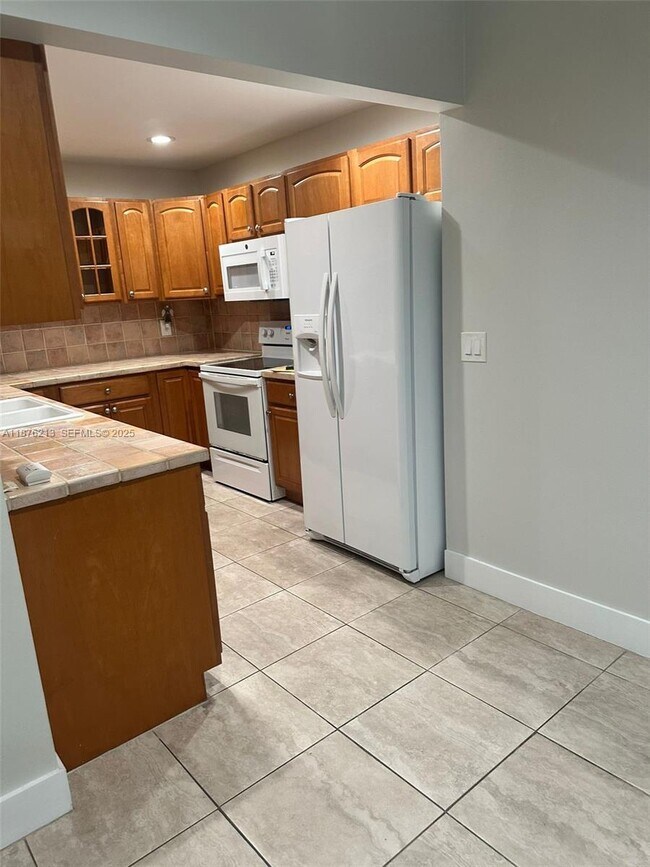 Building Photo - 8563 SW 115th Ct