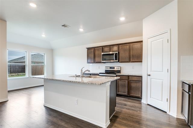 Building Photo - 1319 Lowhill Dr